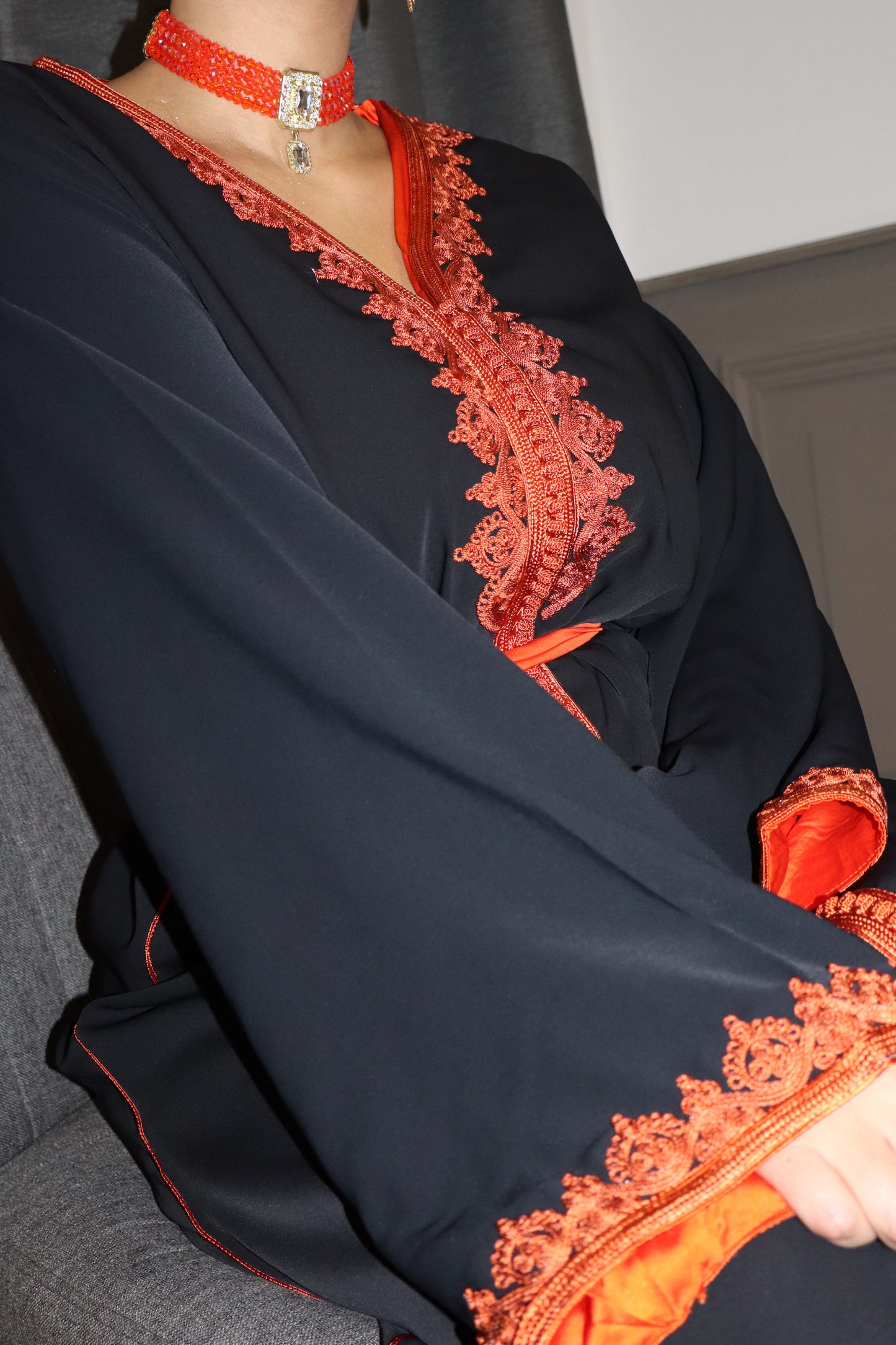 CAFTAN NOIR/ORANGE